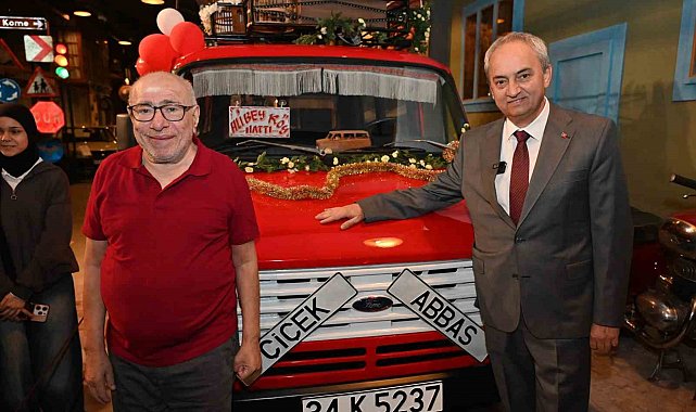 Çiçek Abbas, yıllar sonra minibüsüyle buluştu