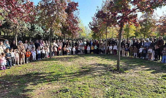 Çocuk kulüplerinde renkli sonbahar etkinliği