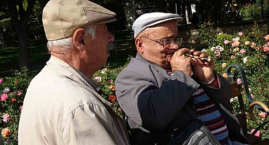 Çocukluğundan beri çaldığı sipsiyi yanından hiç ayırmıyor