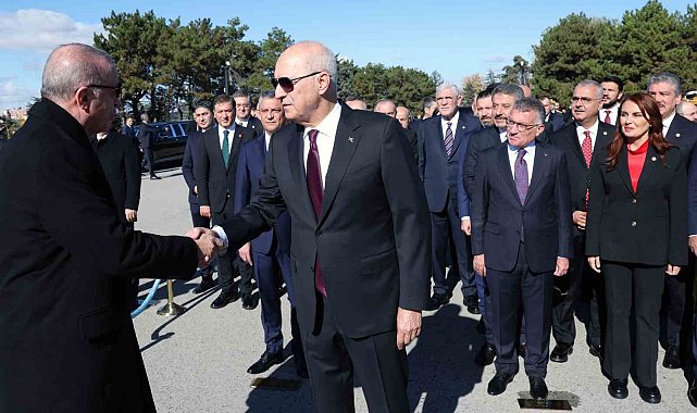 Cumhurbaşkanı Erdoğan başkanlığındaki devlet erkanı Anıtkabir'i ziyaret etti