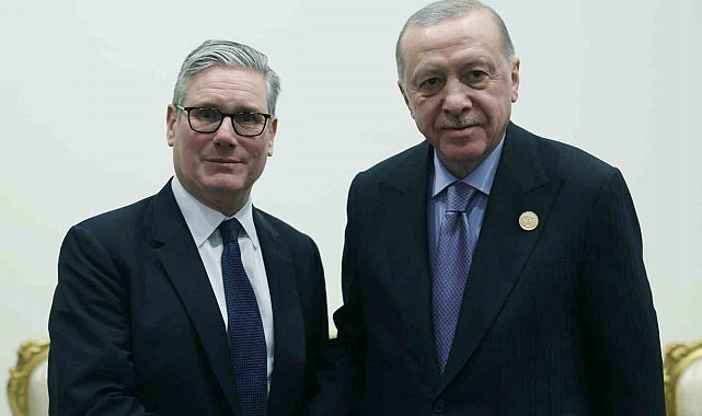 Cumhurbaşkanı Erdoğan, Mısır'da İngiltere Başbakanı Starmer ile görüştü