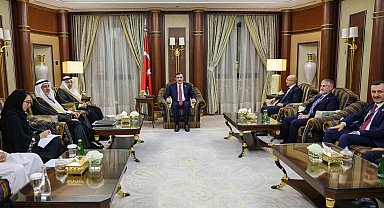 Cumhurbaşkanı Yardımcısı Yılmaz, Suudi Arabistan Yatırım Bakanı el-Falih ile bir araya geldi