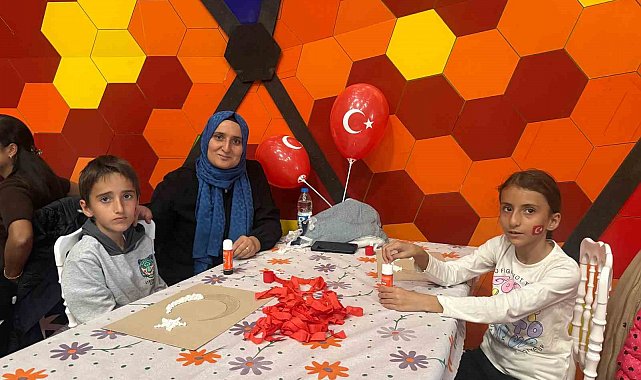 Cumhuriyet coşkusu aile atölyesinde yaşandı