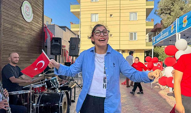 Cumhuriyet coşkusu engelsiz eğitim merkezinde yaşandı