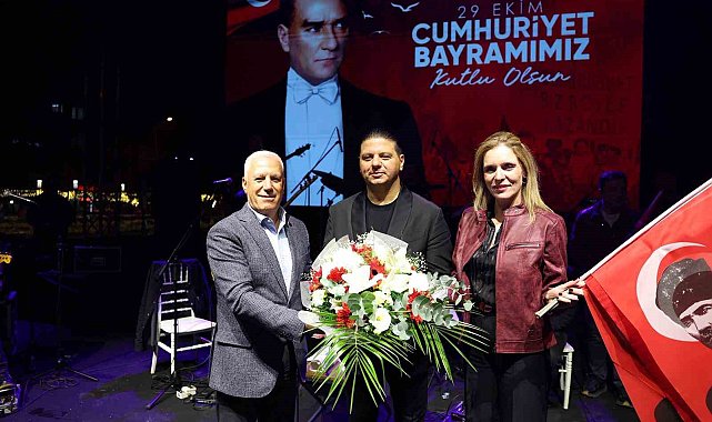 Cumhuriyet coşkusu, Kubat ile zirve yaptı