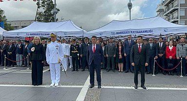 Cumhuriyetin 102. Yıldönümü Marmaris'te çelenk sunma töreni ile başladı