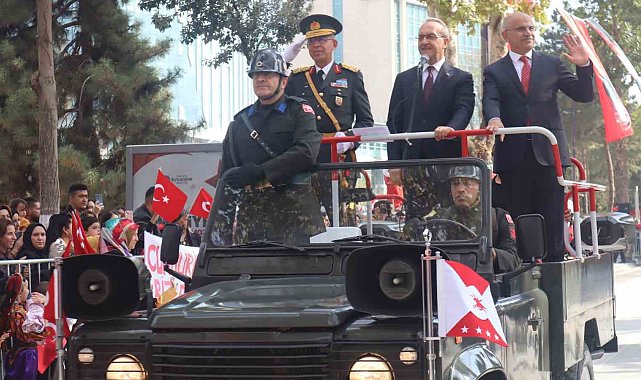Cumhuriyetin 102.yılı Malatya'da törenle kutlandı