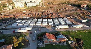 Depremin yaralarını sarmaya çalışan Sındırgı'ya konteyner kent