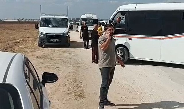 Devlet depremzedeye ev yaptı, belediye yolunu yapamadı