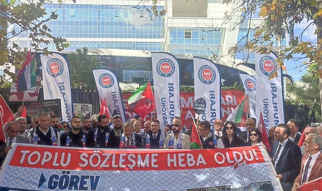 Devlet Memurları Konfederasyonu'dan TÜİK önünde toplu sözleşme eylemi