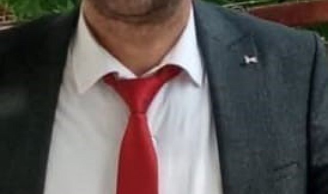 Devrilen traktörün altında kalan sürücü hayatını kaybetti