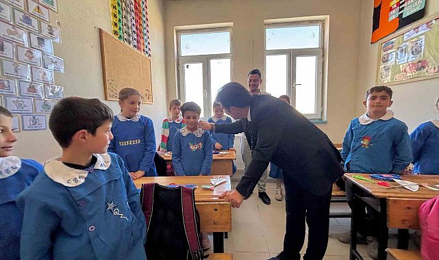 Diyadin'de okul ziyaretleri sürüyor