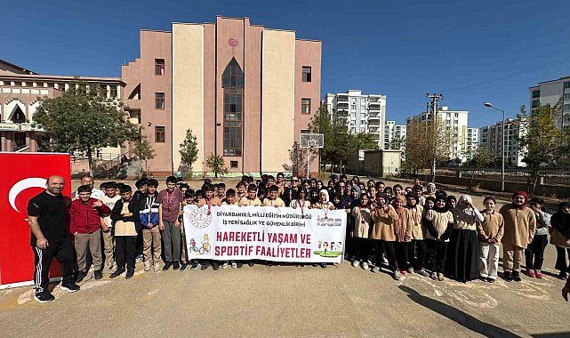 Diyarbakır'da 29 Ekim Cumhuriyet Bayramı lazer run yarışması düzenlendi