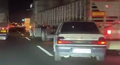 Diyarbakır'da otomobil tırın altına girdi: 1 yaralı