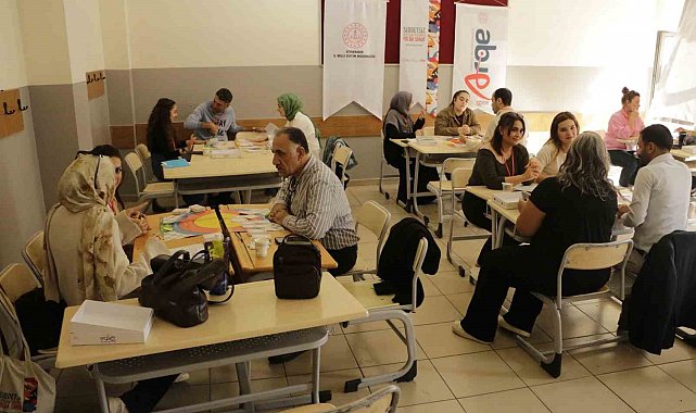 Diyarbakır'da "Şiddetsiz İletişim Yoluyla Yolda Sanat" eğitimi