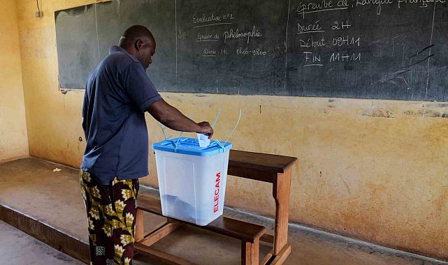 Dünyanın en yaşlı lideri Kamerun Devlet Başkanı Biya, 43 yıllık iktidarını bir dönem daha uzatabilir