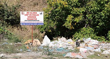 Duyarsız vatandaşlar uyarı tabelalarına aldırış etmedi