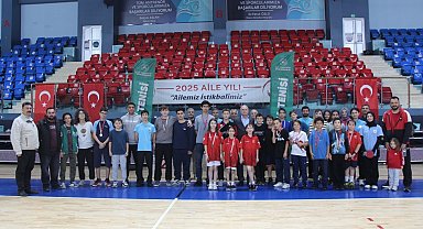Düzce'de Masa tenisi turnuvasının şampiyonları belli oldu
