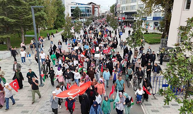 Düzce'de yüzlerce kişi Filistin'e destek için buluştu