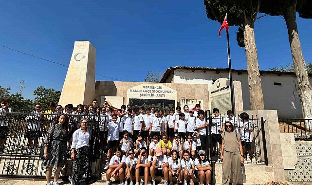Efeler'de 'Milli Bilinç ve Vatan Sevgisi' şehitliklerde pekişti