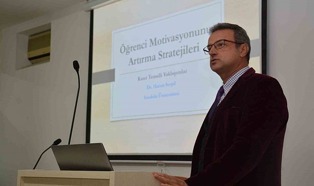 Eğitim Fakültesi'nde 'Öğrenci Motivasyonu Arttırma Teknikleri' semineri düzenlendi