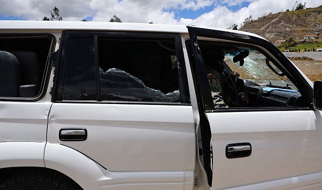 Ekvador Devlet Başkanı Noboa'nın aracına taşlı ve silahlı saldırı düzenlendi