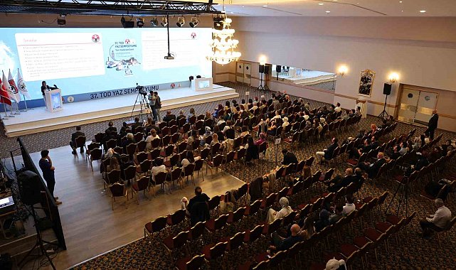 Elazığ'da göz sağlığı sempozyumu: Türkiye'nin dört bir yanından 300 hekim katıldı