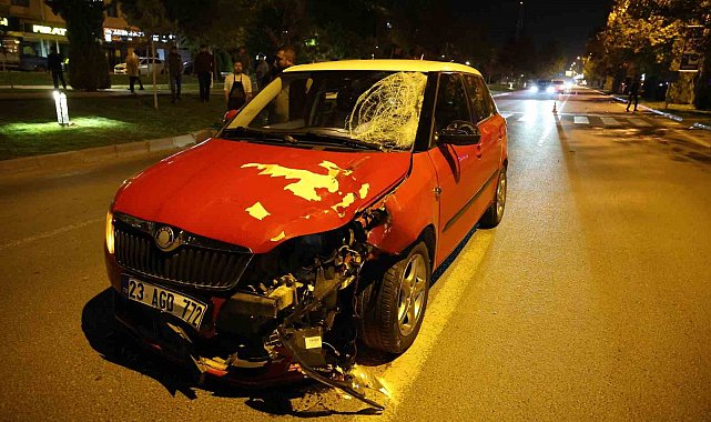 Elazığ'da otomobilin çarptığı yayalardan biri hayatını kaybetti