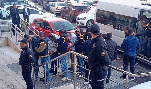 Emekli madenciyi 2,5 milyon lira dolandıran 5 şüpheli tutuklandı