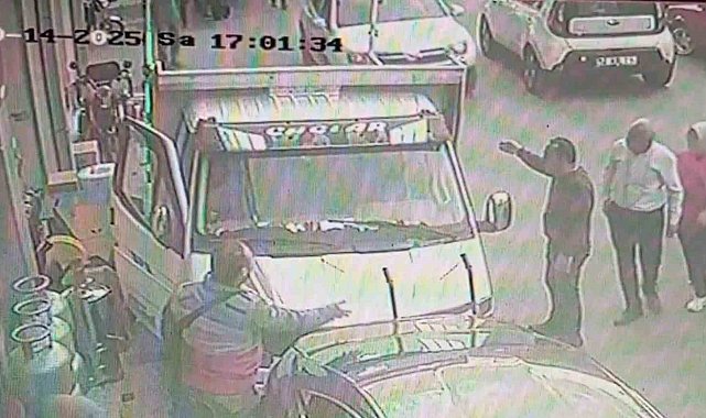 Epilepsi nöbeti geçiren sürücünün kaza anı kamerada