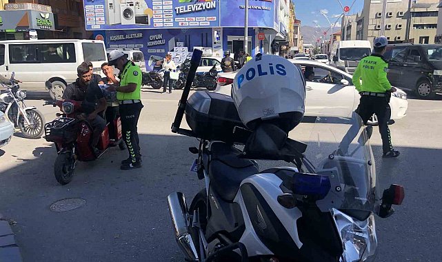 Erzincan'da motosikletlilere sıkı denetim