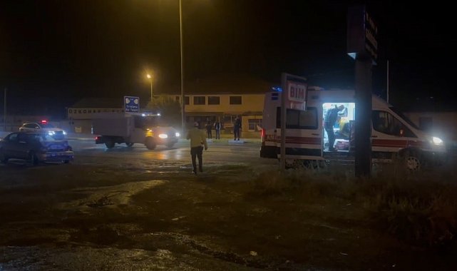 Erzincan'da yolcu otobüsü ile otomobil çarpıştı: 1 yaralı
