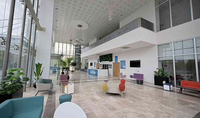 Esenyurt'ta Kıraç Termal Kür ve Tedavi Merkezi yeniden hizmete açıldı