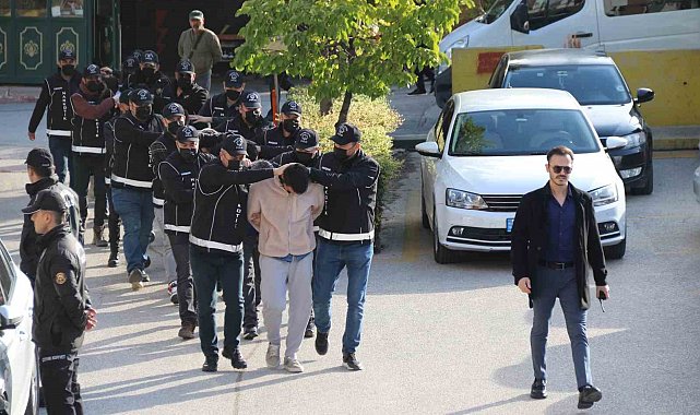 Eskişehir'de eş zamanlı uyuşturucu operasyonu: 8 kişi tutuklandı