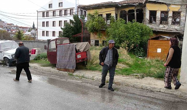 Ev sahibiyle kiracı arasındaki 'çöp bahçe' kavgası bahçenin sınırlarını aştı