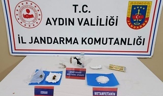 Evde uyuşturucu satışı yaparken yakalandı