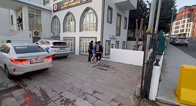 Evden aldığı yedek anahtarla park halindeki aracı çalan hırsız yakalandı