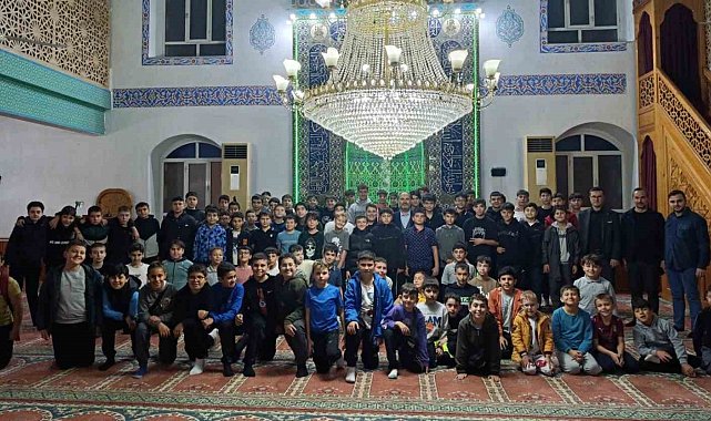Fatih Camii'nde gençlik buluşması düzenlendi