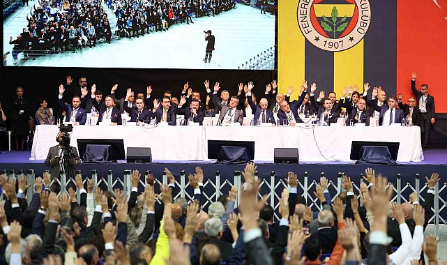 Fenerbahçe'de taşınmazlar üzerinde yönetime yetki veren maddeler kabul edildi