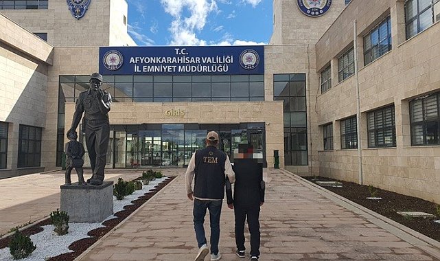 FETÖ'den aranan şahsı polis yakaladı