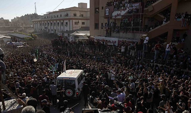 Filistin Sağlık Bakanlığı: "15 sivilin cenazesi teslim alındı"