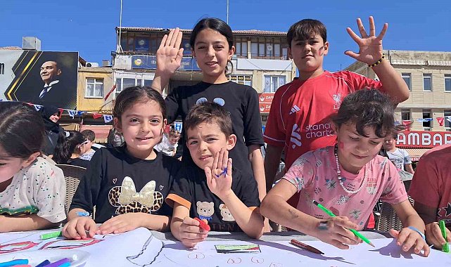 Filistinli çocuklar için resim çizdiler