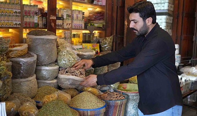 Gaziantep'te havaların soğumasıyla vatandaşlar aktarların yolunu tuttu