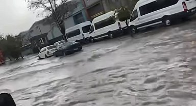 Gaziantep'te şiddetli sağanak hayatı olumsuz etkiledi