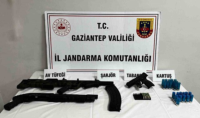 Gaziantep'te silah kaçakçılığı operasyonu: 28 adet tabanca ve tüfek ele geçirildi