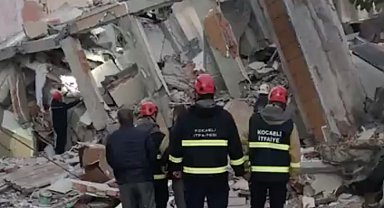 Gebze'de bina çöktü: Çok sayıda ekip sevk edildi