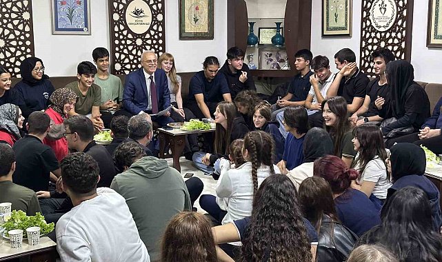 Gençlik temsilcileriyle bir araya geldi