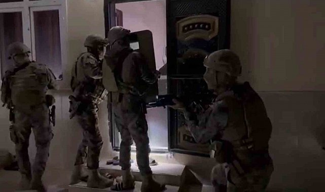 Göçmen kaçakçılarına şafak operasyonu: 10 tutuklama