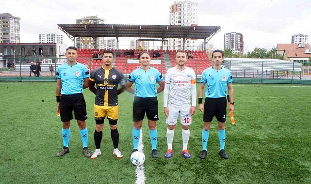 Gol düellosu Erciyes Esen Makina FK'nin