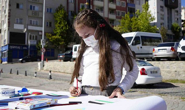 Gümüşhane'de "Filistinli Çocuklar İçin Çiz" etkinliği düzenlendi